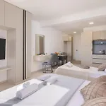 Apartmán Number Xi - Beachfront Luxury With Pool *