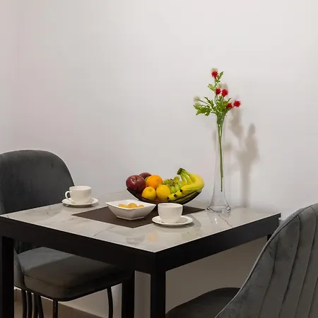 Number Xi - Beachfront Luxury With Pool *