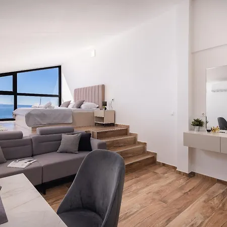 Number Xi - Beachfront Luxury With Pool ז'סניסה