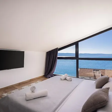 Number Xi - Beachfront Luxury With Pool דירה ז'סניסה