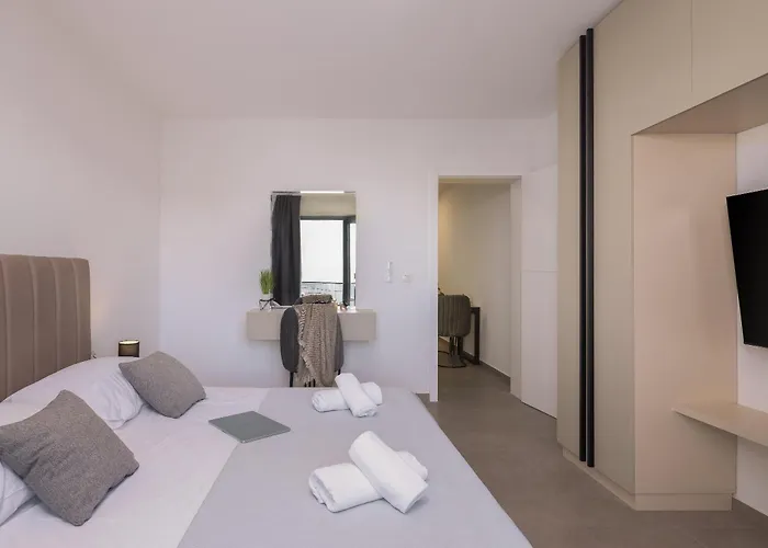 Lejlighed Number Xi - Beachfront & Pool *