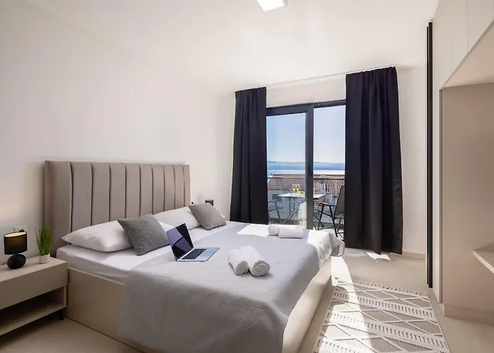 Number Xi - Beachfront & Pool Lejlighed