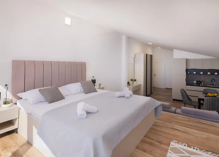 Lejlighed Number Xi - Beachfront & Pool *