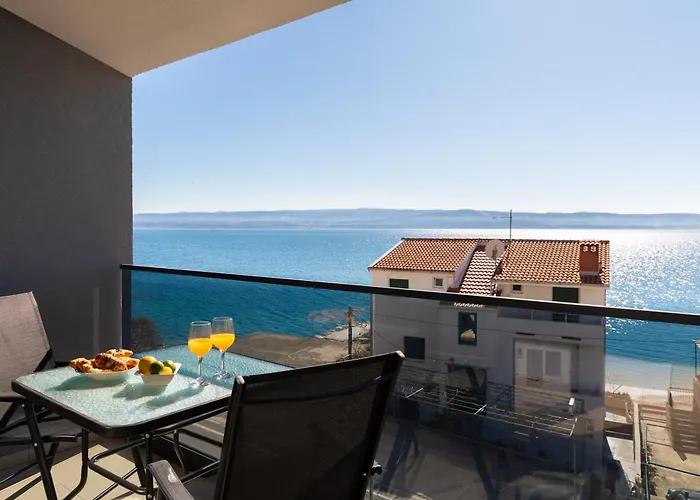 Number Xi - Beachfront & Pool Lejlighed Jesenice (Split-Dalmatia)