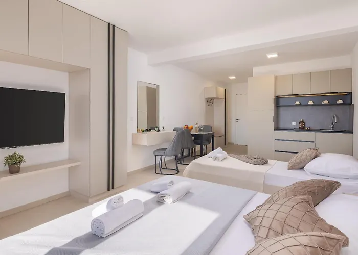 Lejlighed Number Xi - Beachfront & Pool *